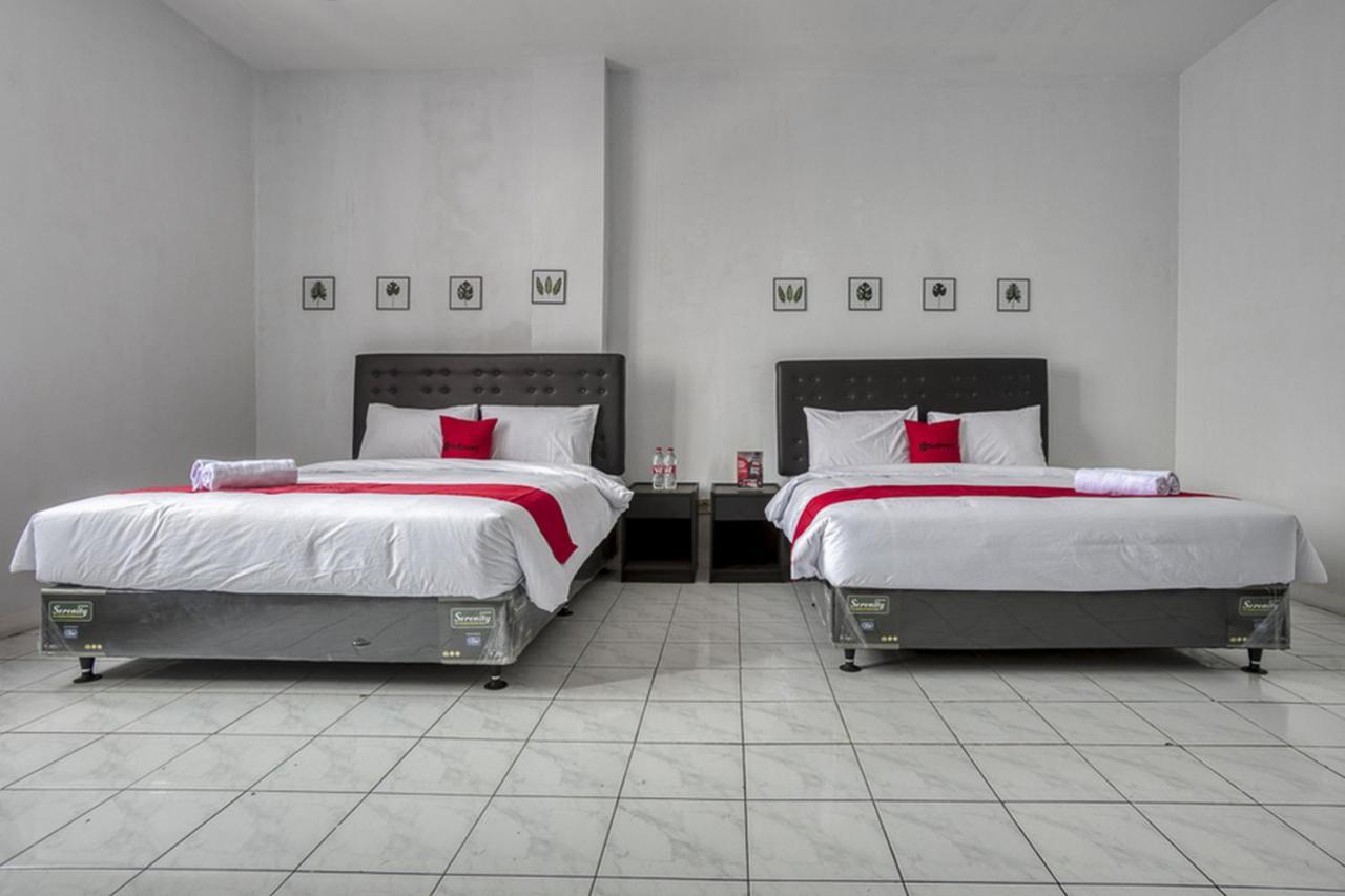 Reddoorz Plus Near Jakarta Kota Station Ngoại thất bức ảnh
