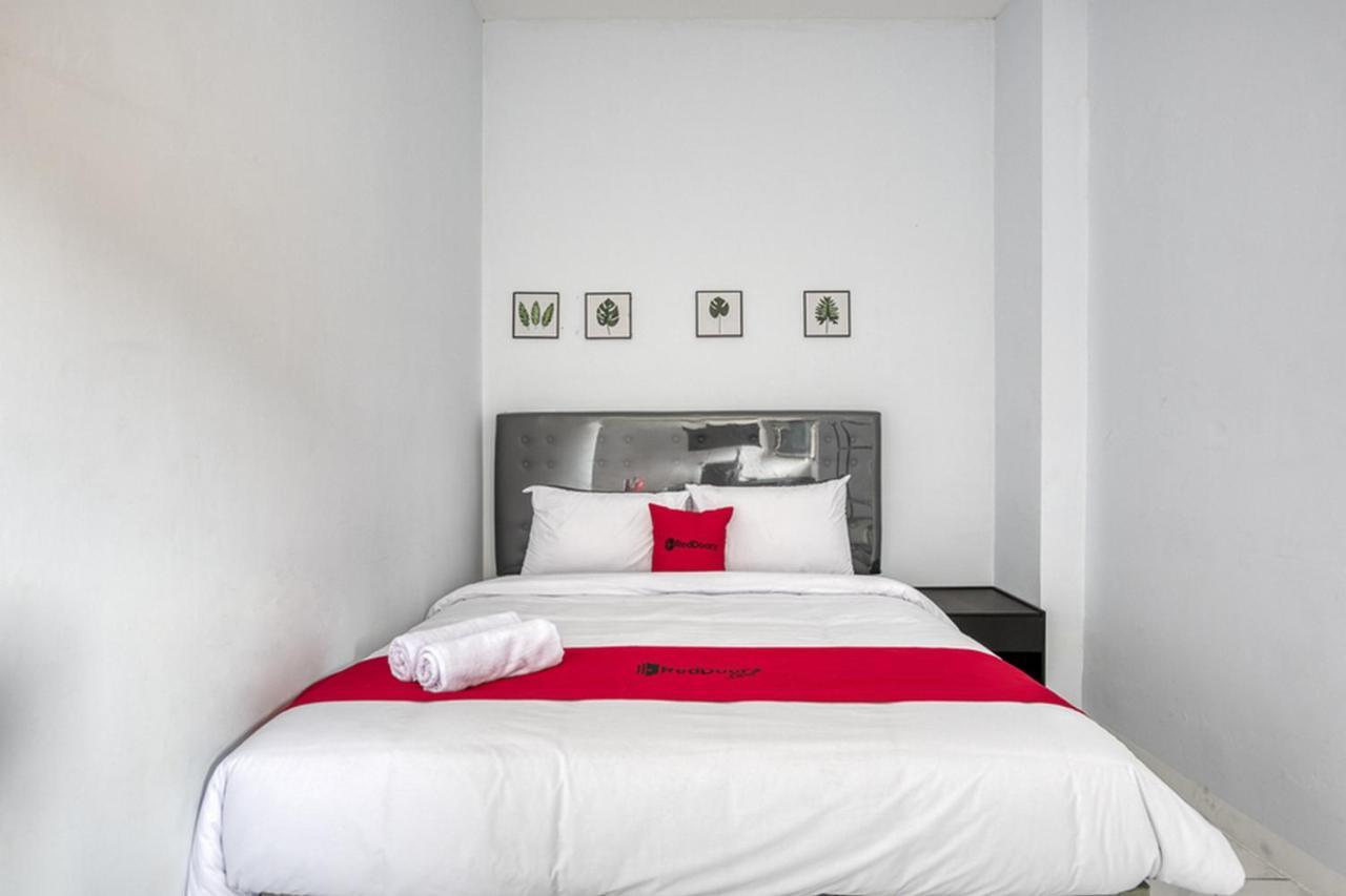Reddoorz Plus Near Jakarta Kota Station Ngoại thất bức ảnh