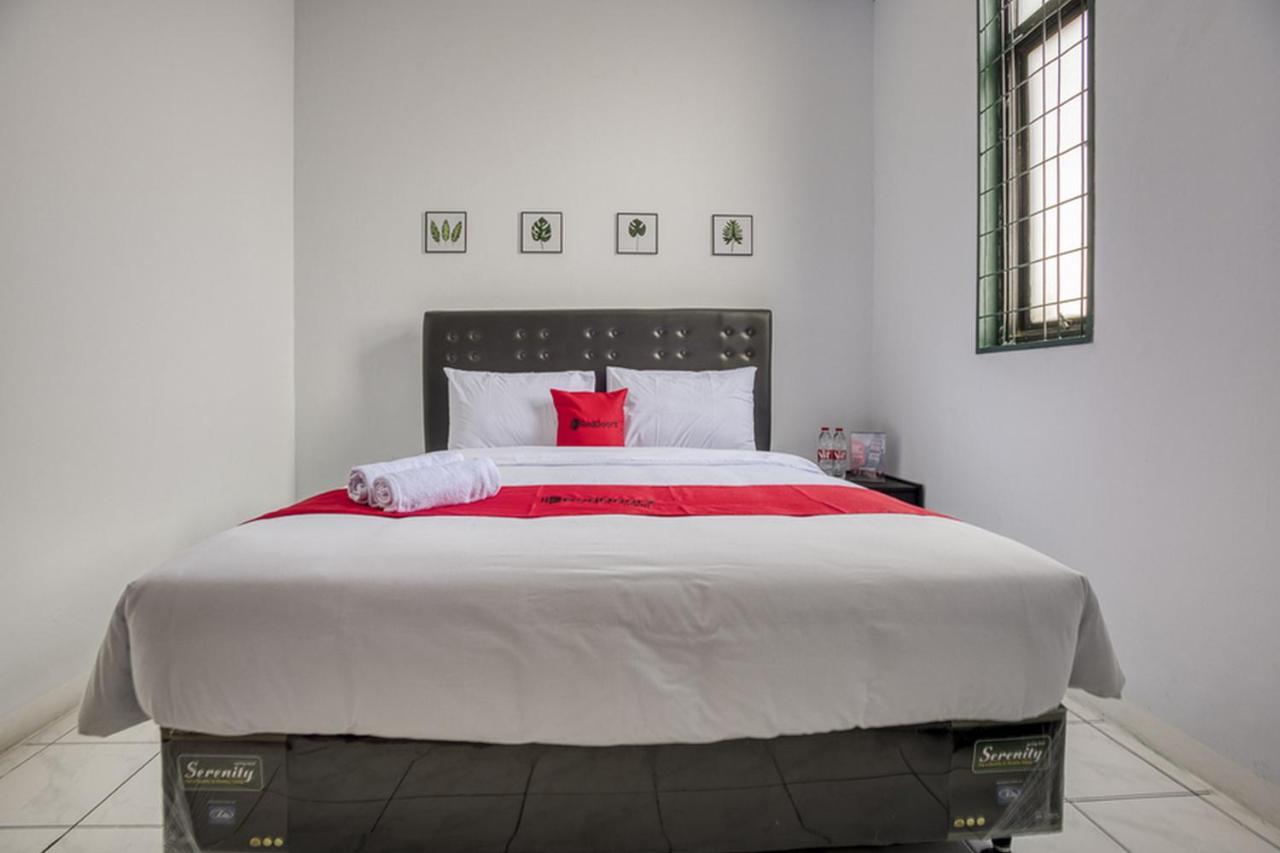 Reddoorz Plus Near Jakarta Kota Station Ngoại thất bức ảnh